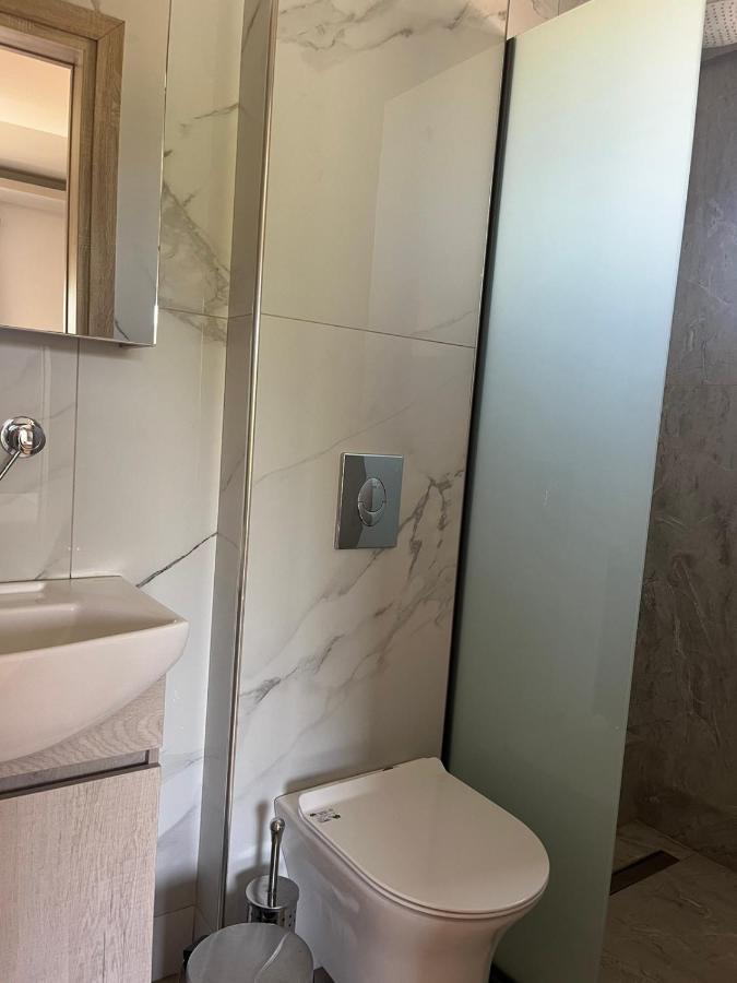Suites Ris Néa Péramos Esterno foto